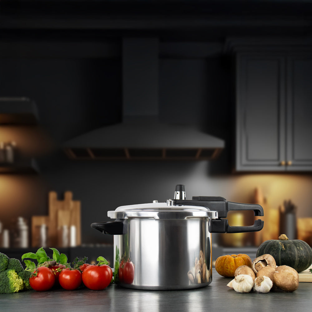 SQ Professional Aluminium Pressure Cooker 5 Litre 6734 (Big Parcel Rate)